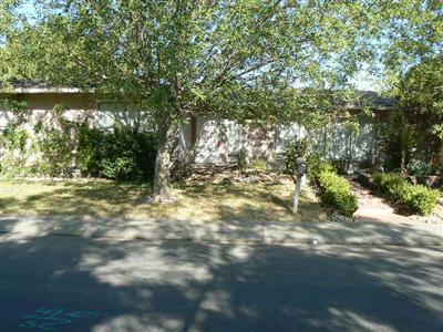 206 Bluegrass Ln, Modesto, CA 95351 photo 1