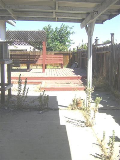 925 Auburn Ct, Livingston, CA 95334 photo 8