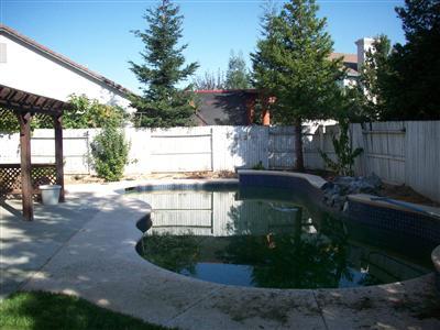 8756 Hopedale Ct, Elk Grove, CA 95624 photo 3