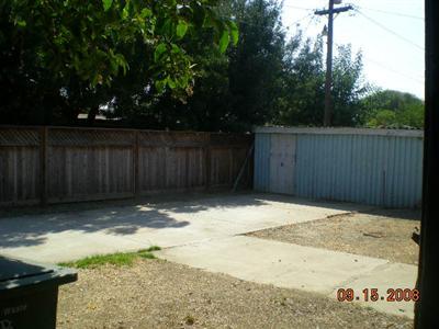 16 E Wallis Ave, Gustine, CA 95322 photo 4