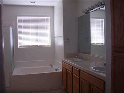 6521 Thomas Ct, Winton, CA 95388 photo 5