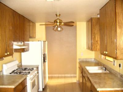 6895 Cindy St, Winton, CA 95388 photo 4