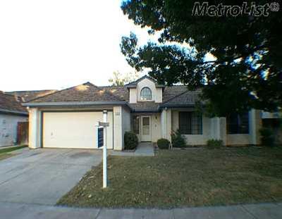 520 Clover Ave, Patterson, CA 95363 photo 1
