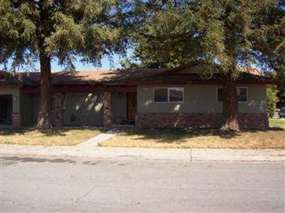 921 Gary St, Turlock, CA 95382 photo 1