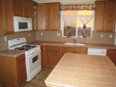 13454 Pipestone St, Lathrop, CA 95330 photo 3