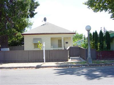 330 E Locust St, Lodi, CA 95240 photo 1