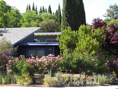 3063 Mercedes Ave, Davis, CA 95616 photo 1