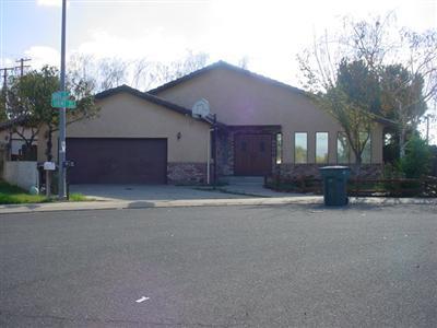 2032 Bavil Dr, Ceres, CA 95307 photo 1