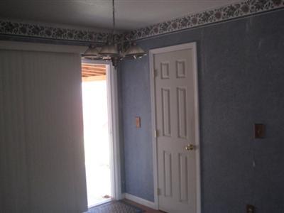 34 E Wallis Ave, Gustine, CA 95322 photo 3