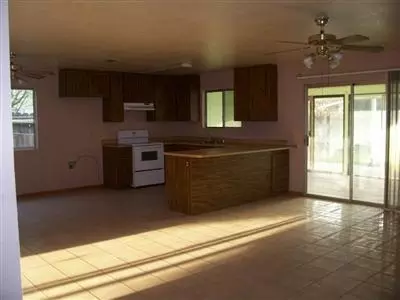 1548 Malvick Ct, Manteca, CA 95336 photo 2