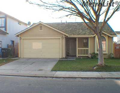 1408 Dezzani Ln, Modesto, CA 95358 photo 1