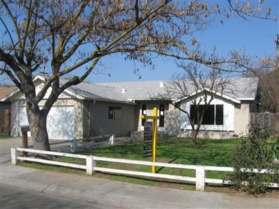 1013 Merton Ave, Modesto, CA 95351 photo 1