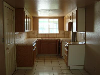 367 Carnation, Gustine, CA 95322 photo 4