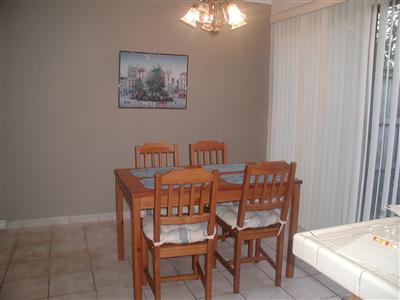 2010 Alta Loma St, Davis, CA 95616 photo 2