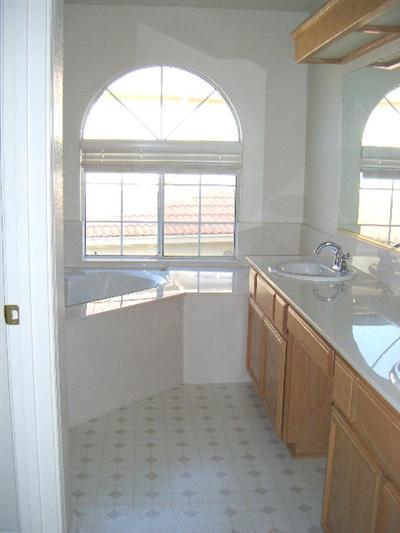 68 Via Borrelli, Gustine, CA 95322 photo 7