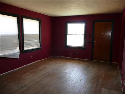 285 E 19th St, Merced, CA 95340 photo 2