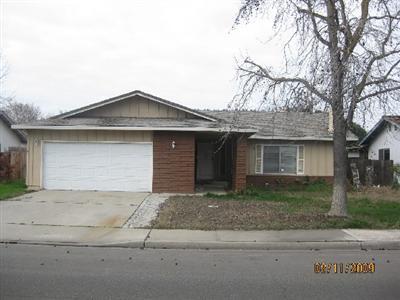 3813 Blue Bird Dr, Modesto, CA 95356 photo 1
