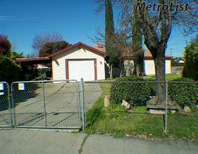 675 W Kings Ln, Manteca, CA 95336 photo 1