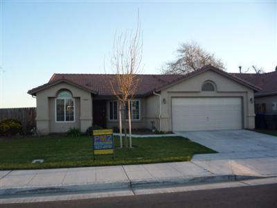 672 St Michelle, Madera, CA 93637 photo 1