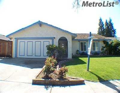 76 W Donna Dr, Merced, CA 95348 photo 1