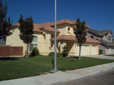 1661 Via Milano, Gustine, CA 95322 photo 2