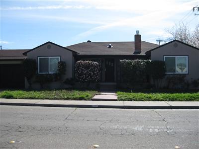 406 E North St, Manteca, CA 95336 photo 1