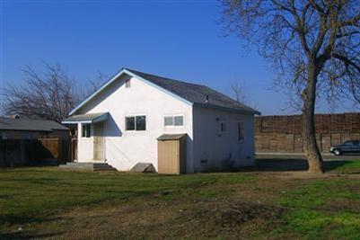 1904 D St, Livingston, CA 95334 photo 6