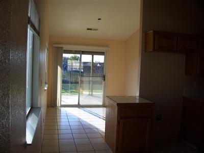 7255 Peridot Ave, Winton, CA 95388 photo 4