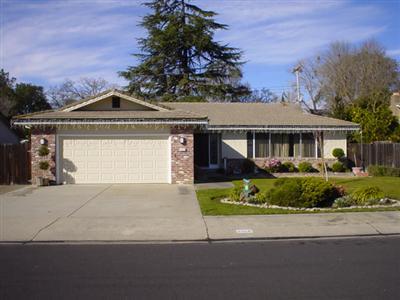 2056 Edgewood Dr, Lodi, CA 95242 photo 1