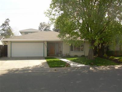 1302 Hemlock Ln, Davis, CA 95616 photo 1