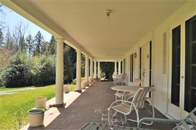 421 Nevada St, Nevada City, CA 95959 photo 2