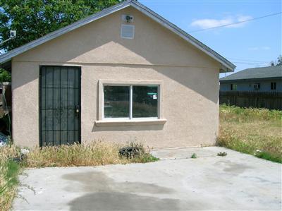 1030 Bewley Ave, Modesto, CA 95351 photo 1
