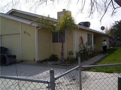 574 Straford, Merced, CA 95341 photo 1