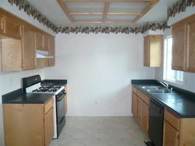 568 Saint Teresa St, Merced, CA 95341 photo 2