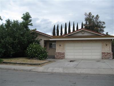 880 Gary St, Turlock, CA 95382 photo 1