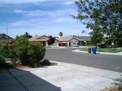 141 Whelan Way, Manteca, CA 95336 photo 2