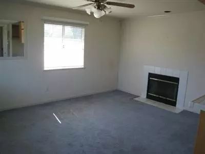 458 E Golf Cir, Manteca, CA 95337 photo 2