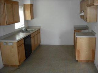 131 S Dana Ave, Planada, CA 95365 photo 3