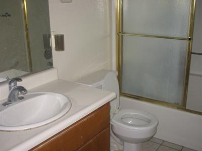 949 Kerley Ln, Turlock, CA 95380 photo 4