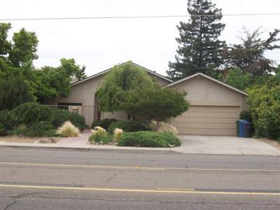 2460 E Hawkeye Ave, Turlock, CA 95380 photo 1