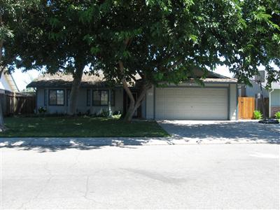 2805 Pinnacles Dr, Modesto, CA 95358 photo 1
