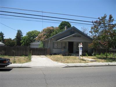 529 Grant St, Turlock, CA 95380 photo 1