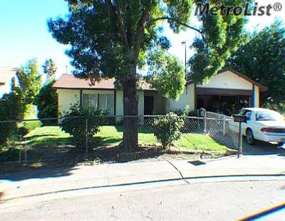 1009 Fish Dr, Modesto, CA 95351 photo 1
