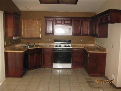 831 Pecos Ave, Modesto, CA 95351 photo 2