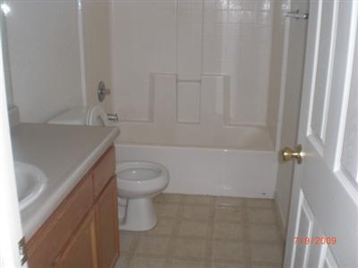 28 S Dana Ave, Planada, CA 95365 photo 4