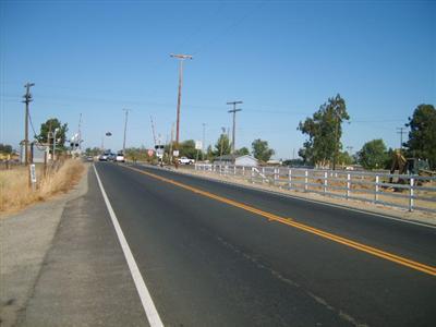 3611 Claribel Rd, Modesto, CA 95357 photo 2