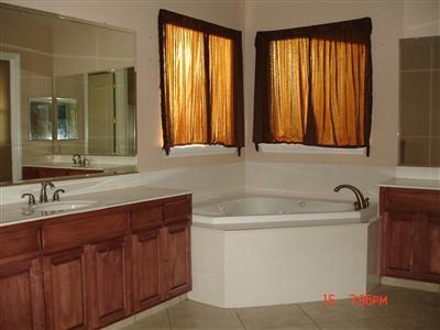 16497 Locust Ave, Patterson, CA 95363 photo 7