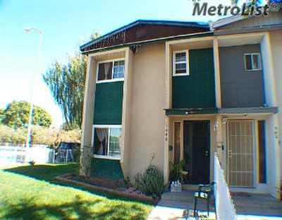 990 Palm Cir, Tracy, CA 95376 photo 1