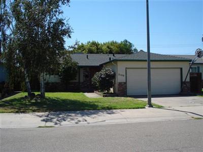 2100 Debbie Ln, Lodi, CA 95242 photo 1