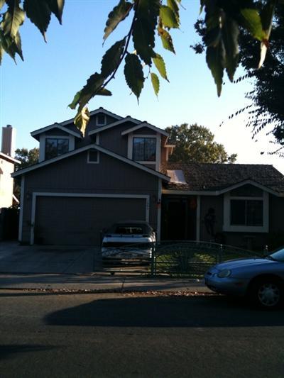 1304 Dezzani Ln, Modesto, CA 95358 photo 1